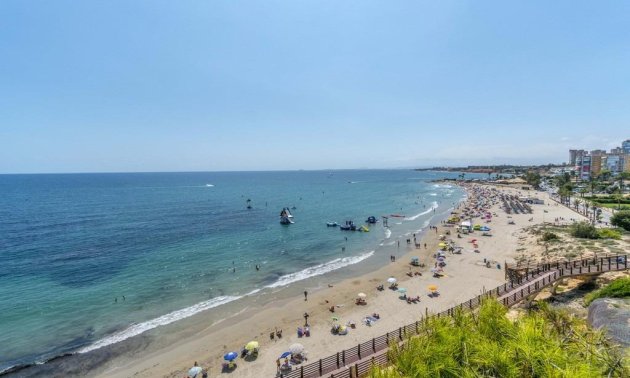 Reventa - Villa -
Orihuela Costa - Campoamor