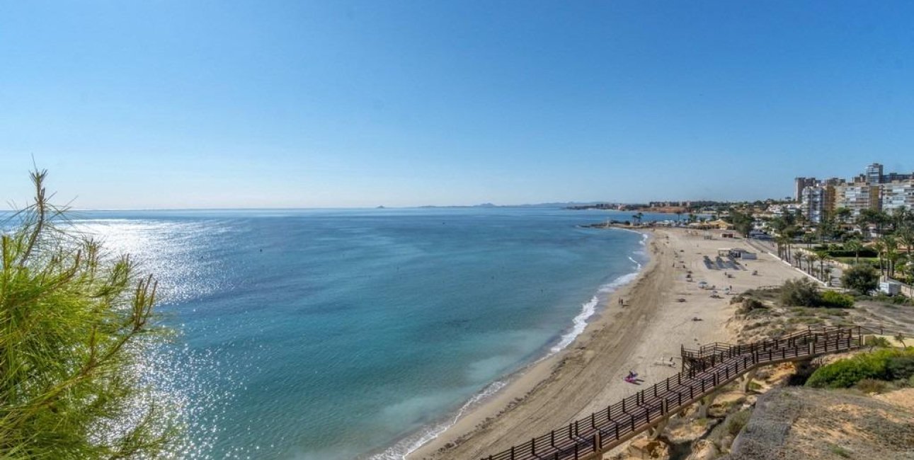 Reventa - Villa -
Orihuela Costa - Campoamor