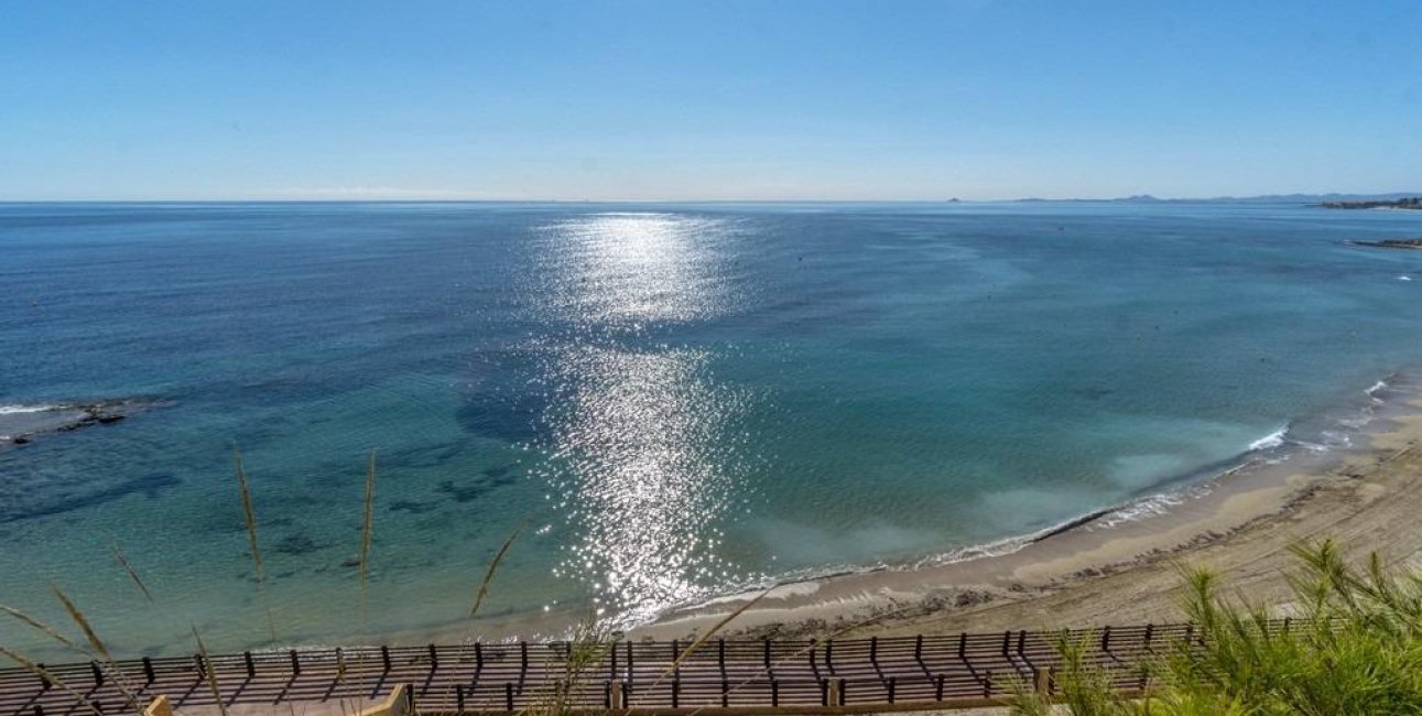 Reventa - Villa -
Orihuela Costa - Campoamor