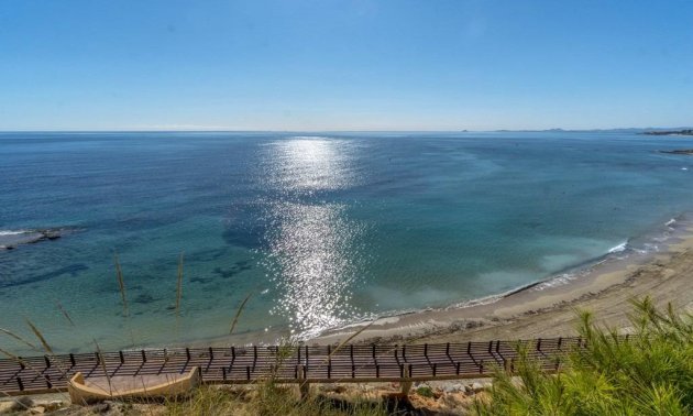 Reventa - Villa -
Orihuela Costa - Campoamor