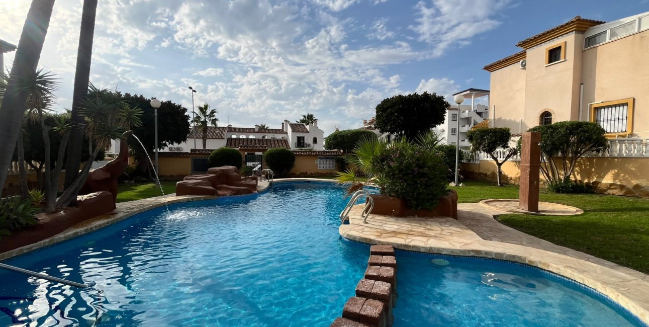 Rynek wtórny - Dom Szeregowy -
Orihuela Costa - Villamartin