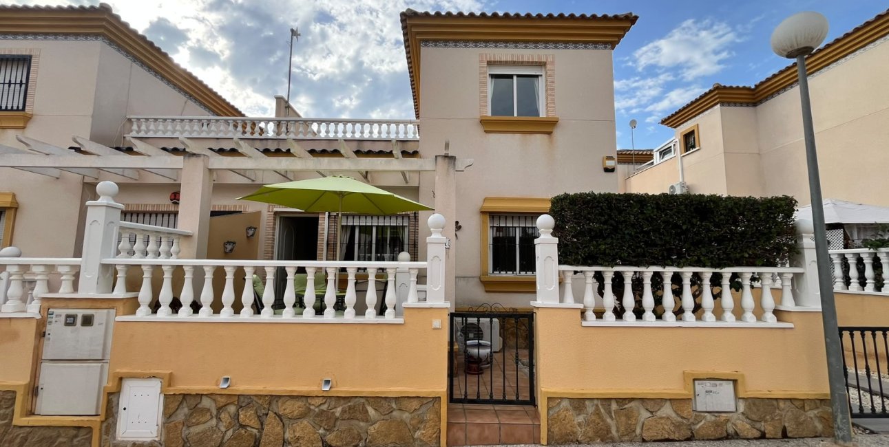 Rynek wtórny - Dom Szeregowy -
Orihuela Costa - Villamartin