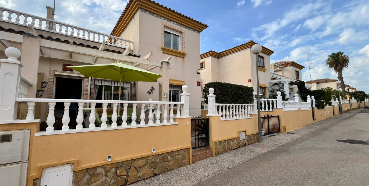 Rynek wtórny - Dom Szeregowy -
Orihuela Costa - Villamartin