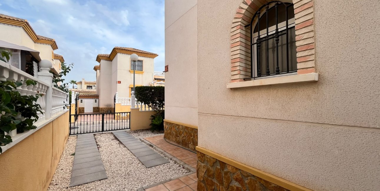 Rynek wtórny - Dom Szeregowy -
Orihuela Costa - Villamartin