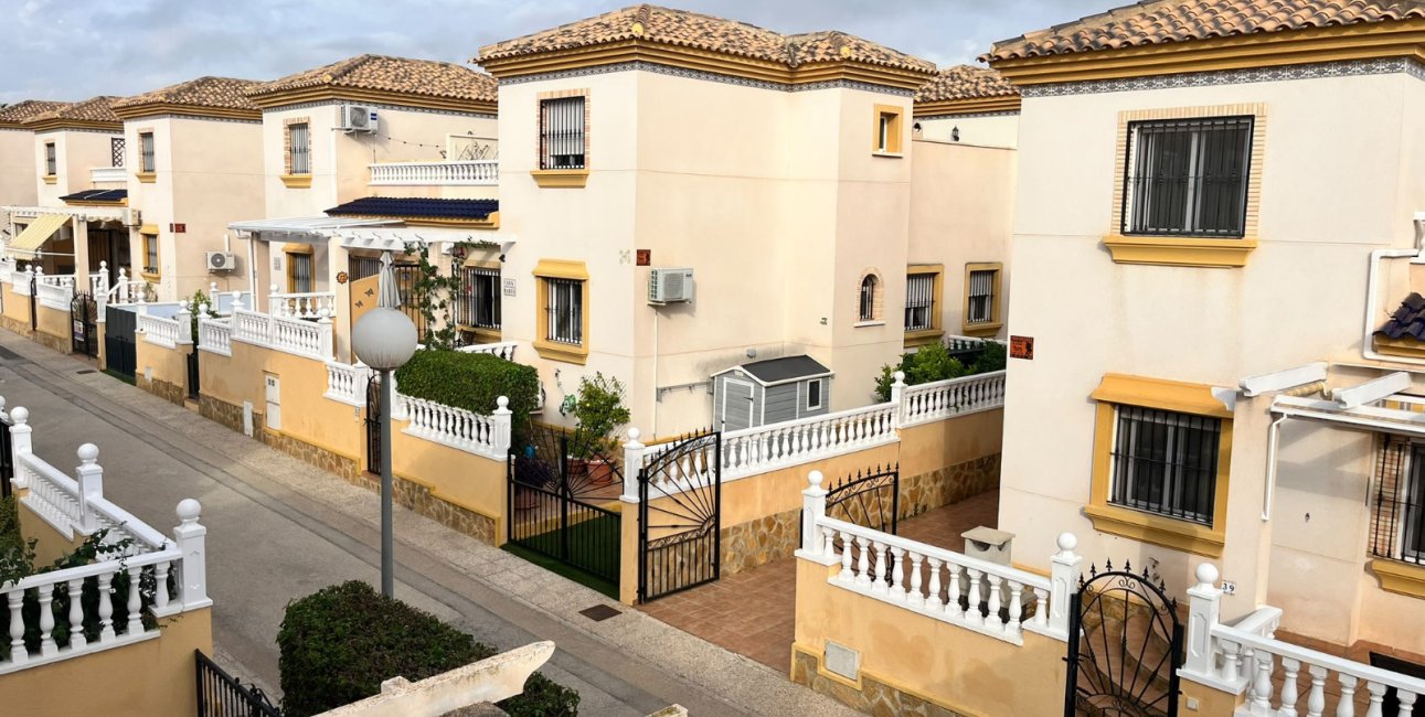 Rynek wtórny - Dom Szeregowy -
Orihuela Costa - Villamartin