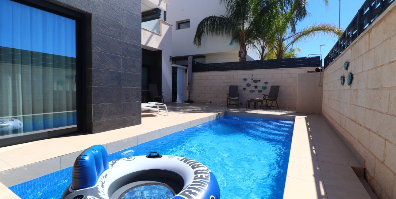 Resale - Villa -
Benijofar - Benijofar - Village