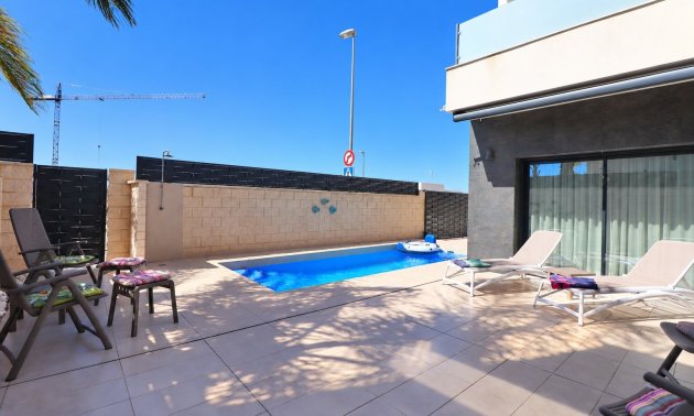 Resale - Villa -
Benijofar - Benijofar - Village