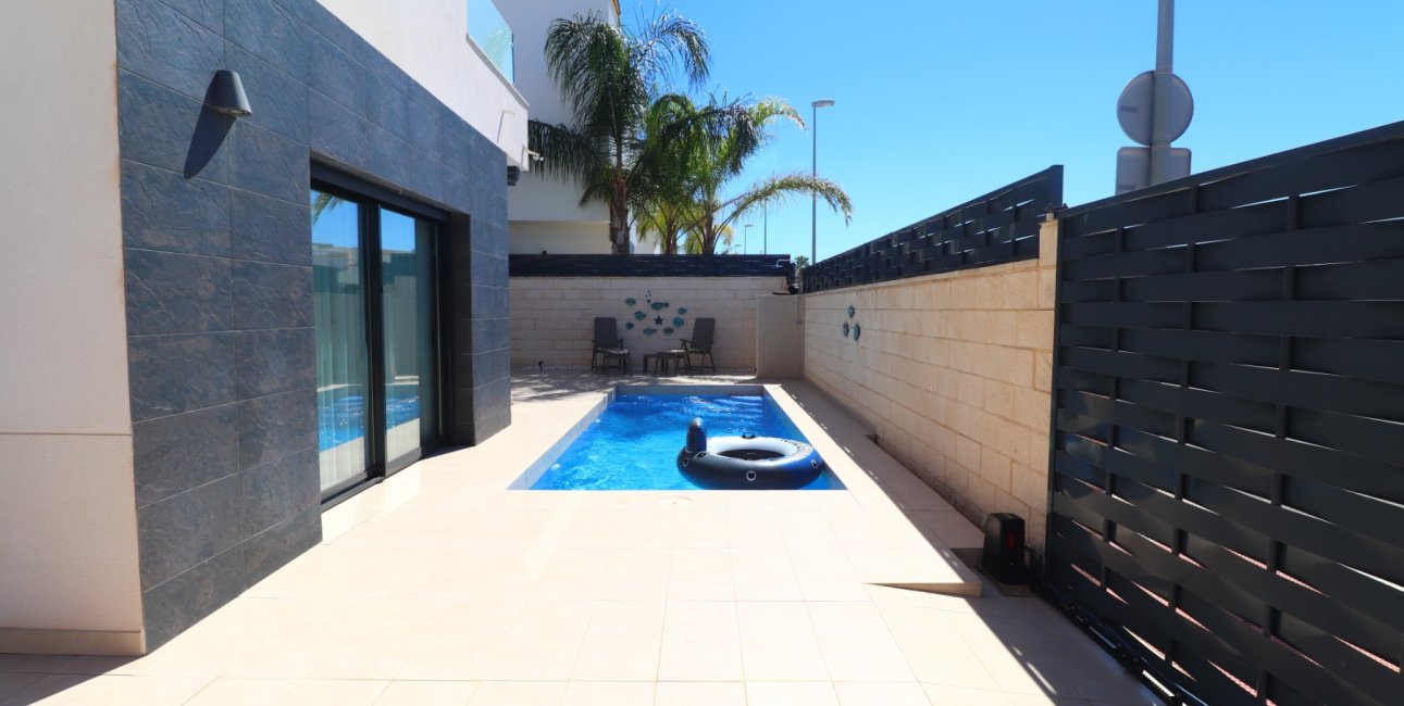 Resale - Villa -
Benijofar - Benijofar - Village