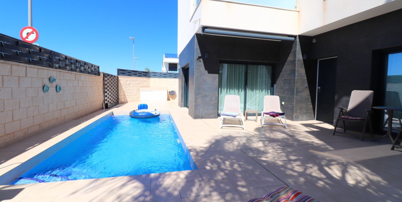 Resale - Villa -
Benijofar - Benijofar - Village