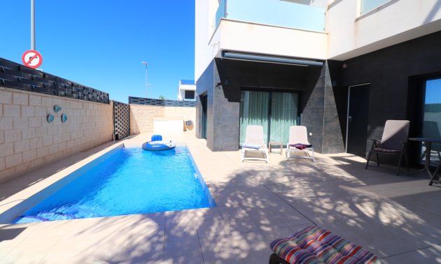 Resale - Villa -
Benijofar - Benijofar - Village