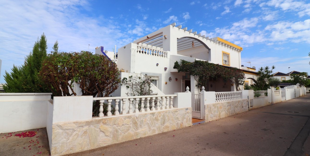 Reventa - Adosado -
Orihuela Costa - Los Balcones