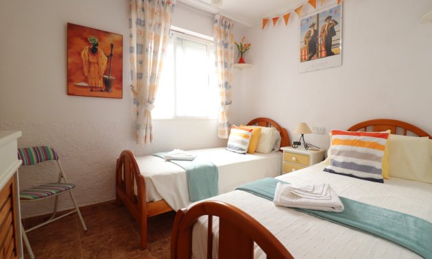 Reventa - Adosado -
Orihuela Costa - Los Balcones