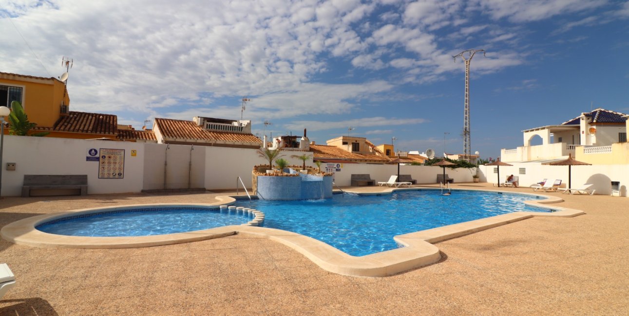 Reventa - Adosado -
Orihuela Costa - Los Balcones
