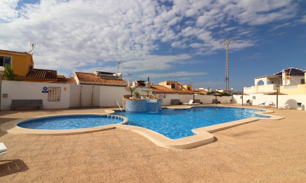Reventa - Adosado -
Orihuela Costa - Los Balcones
