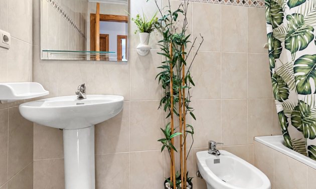 Reventa - Apartamento / piso -
Orihuela Costa - Mil Palmeras