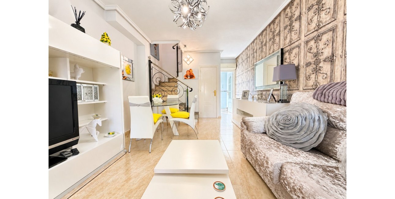 Resale - Townhouse -
Ciudad Quesada - La Fiesta