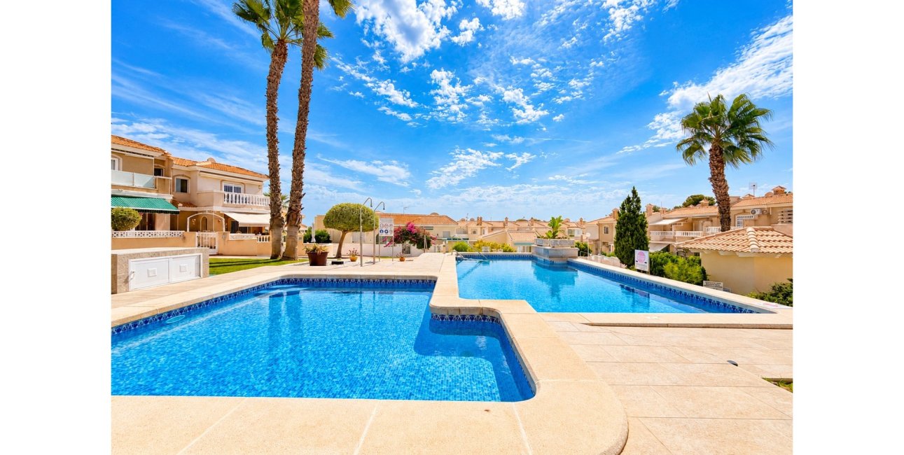Resale - Townhouse -
Ciudad Quesada - La Fiesta
