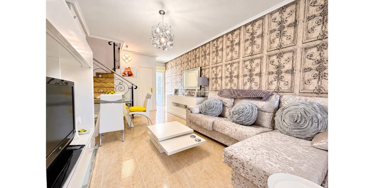 Resale - Townhouse -
Ciudad Quesada - La Fiesta
