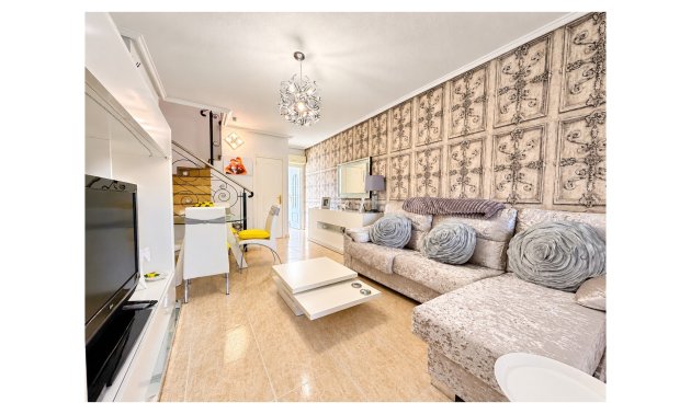 Resale - Townhouse -
Ciudad Quesada - La Fiesta