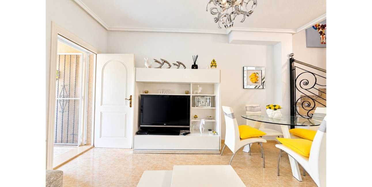 Resale - Townhouse -
Ciudad Quesada - La Fiesta