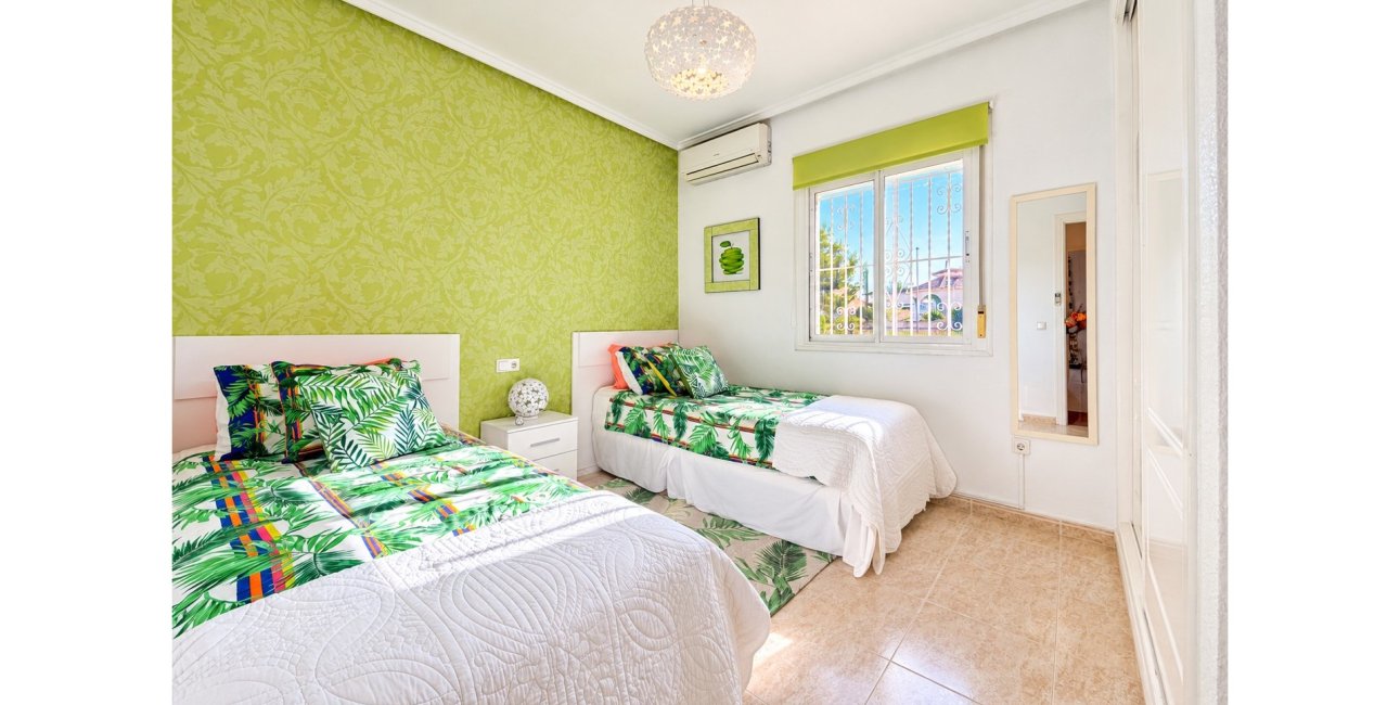Resale - Townhouse -
Ciudad Quesada - La Fiesta