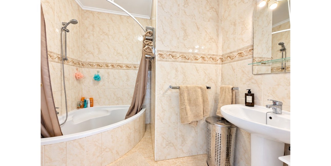 Resale - Townhouse -
Ciudad Quesada - La Fiesta