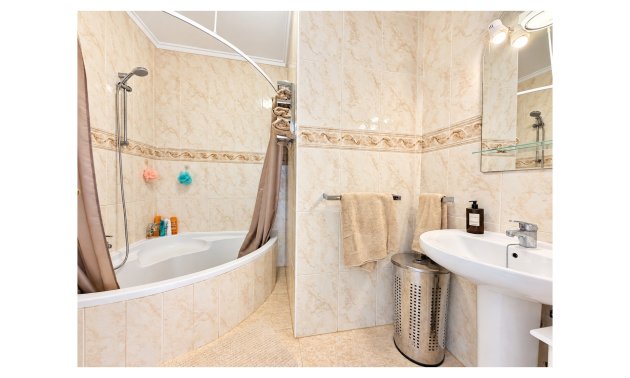 Resale - Townhouse -
Ciudad Quesada - La Fiesta