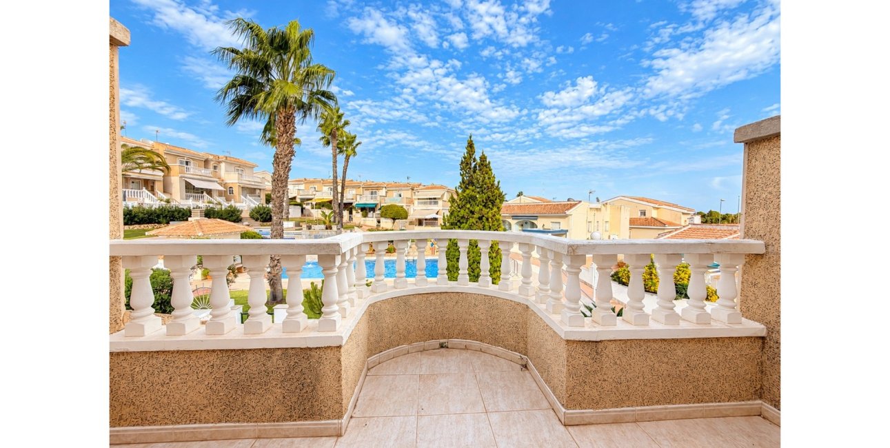 Resale - Townhouse -
Ciudad Quesada - La Fiesta