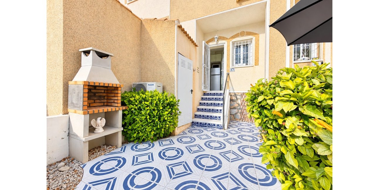 Resale - Townhouse -
Ciudad Quesada - La Fiesta