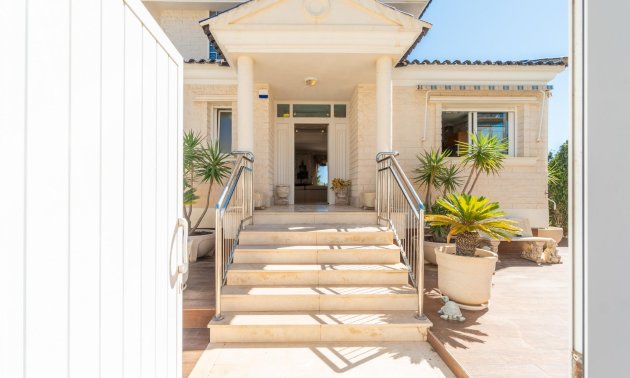 Resale - Villa -
Torrevieja - La Mata