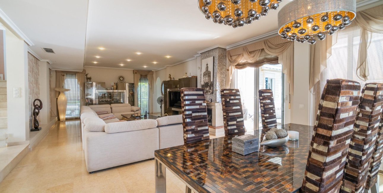 Resale - Villa -
Torrevieja - La Mata