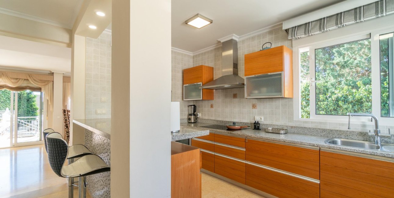 Resale - Villa -
Torrevieja - La Mata