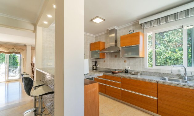 Resale - Villa -
Torrevieja - La Mata