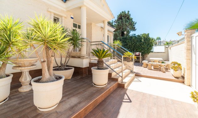 Resale - Villa -
Torrevieja - La Mata
