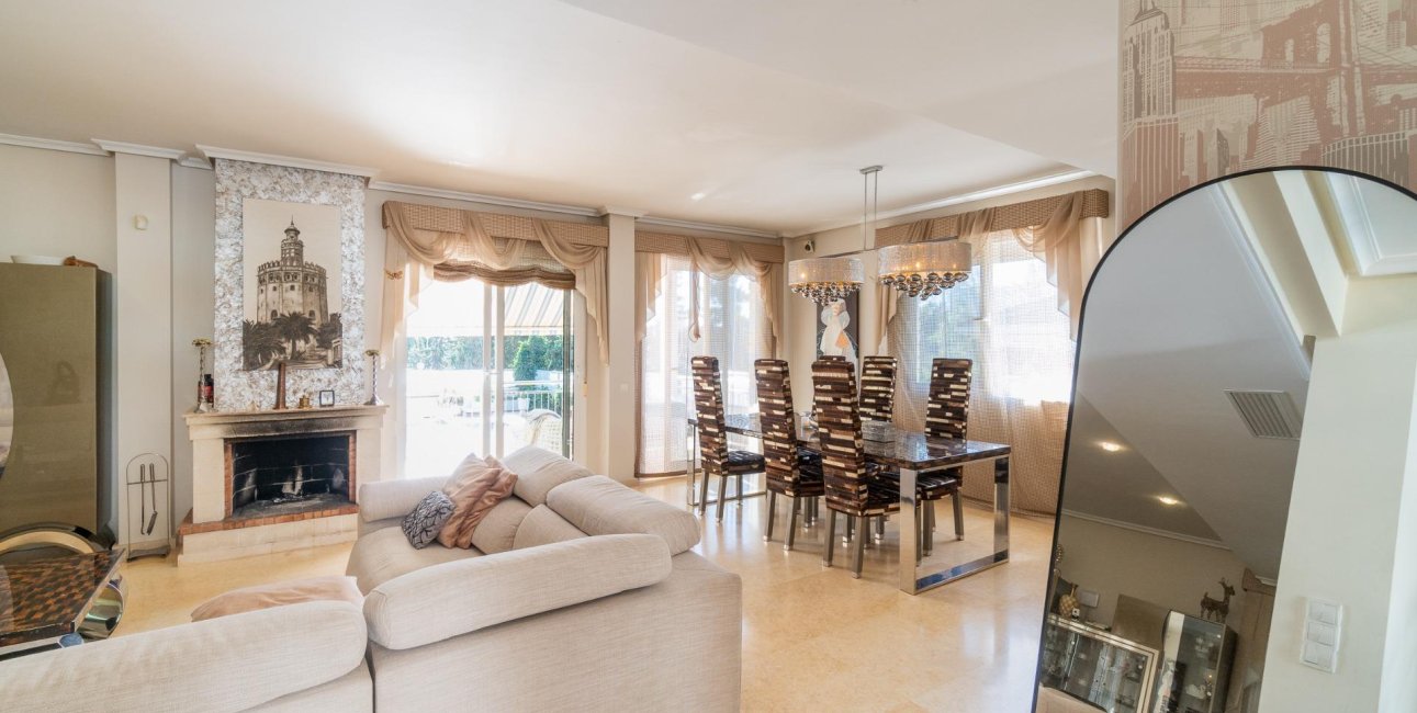 Resale - Villa -
Torrevieja - La Mata