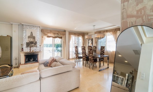 Resale - Villa -
Torrevieja - La Mata