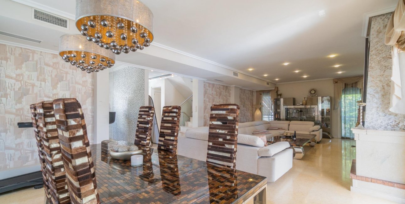 Resale - Villa -
Torrevieja - La Mata