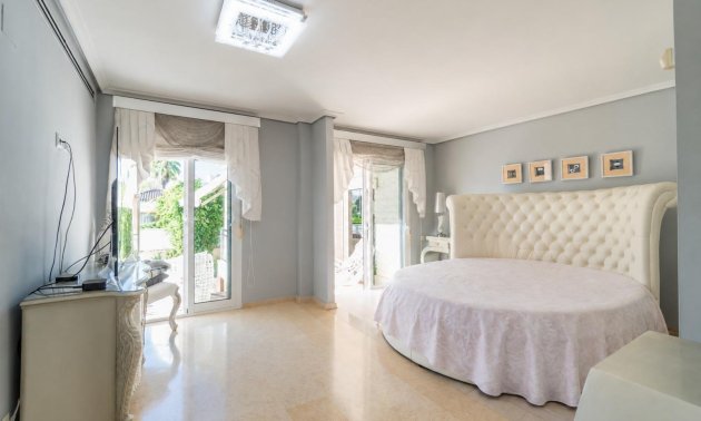 Resale - Villa -
Torrevieja - La Mata