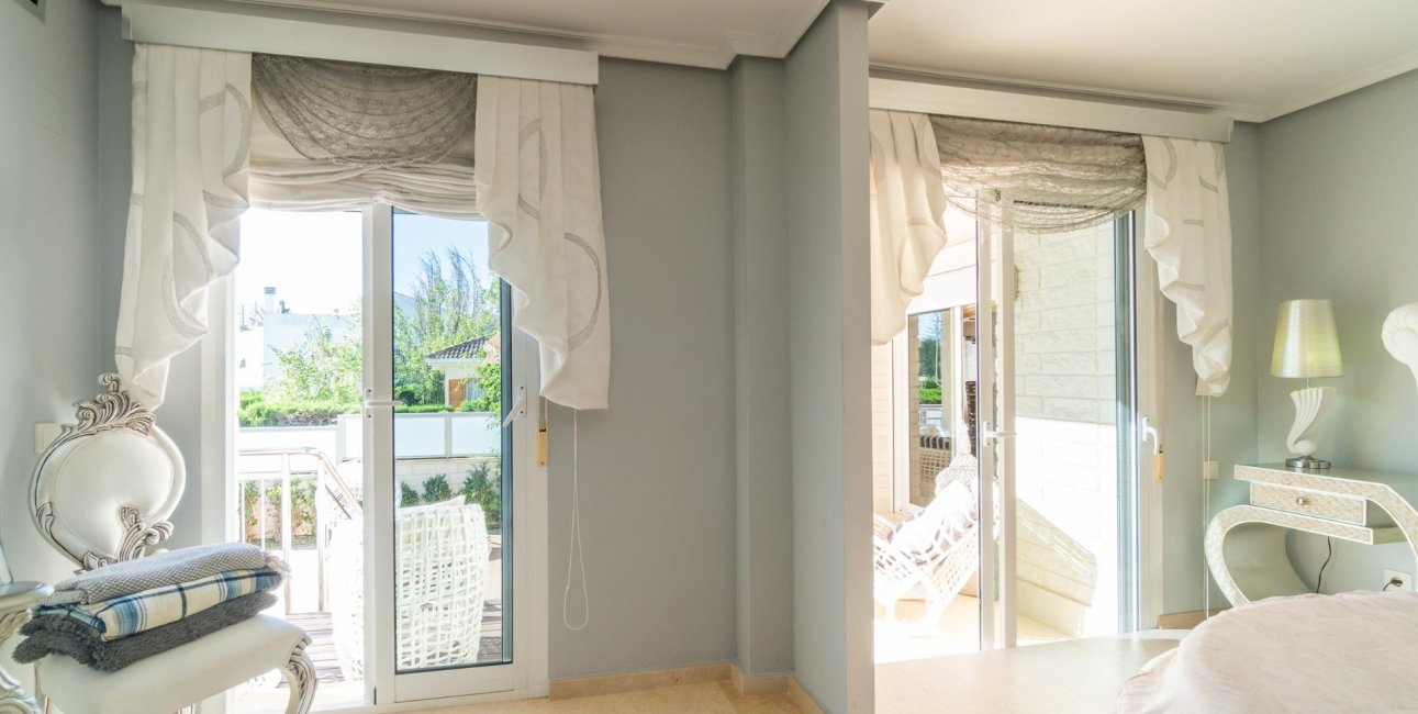 Resale - Villa -
Torrevieja - La Mata