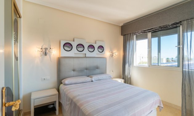 Resale - Villa -
Torrevieja - La Mata