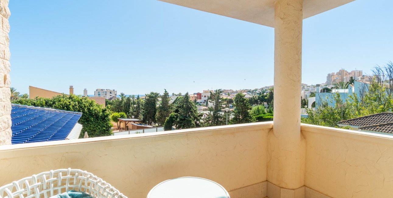 Resale - Villa -
Torrevieja - La Mata