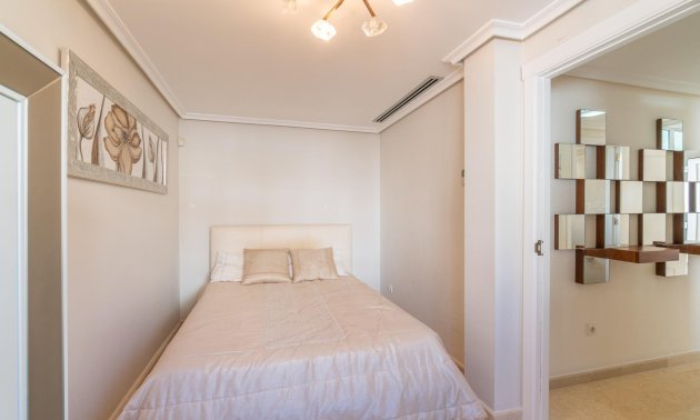 Resale - Villa -
Torrevieja - La Mata