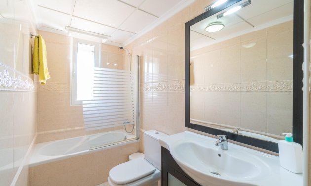 Resale - Villa -
Torrevieja - La Mata