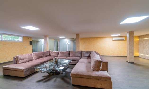 Resale - Villa -
Torrevieja - La Mata