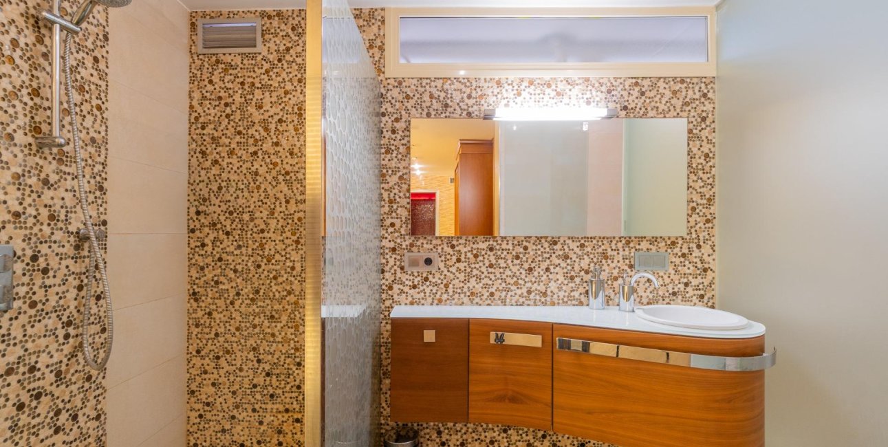 Resale - Villa -
Torrevieja - La Mata