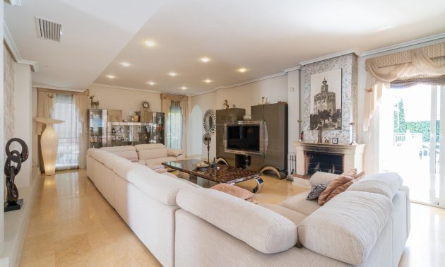 Resale - Villa -
Torrevieja - La Mata