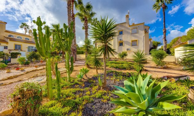 Rynek wtórny - Bungalow -
Orihuela Costa - Villamartín