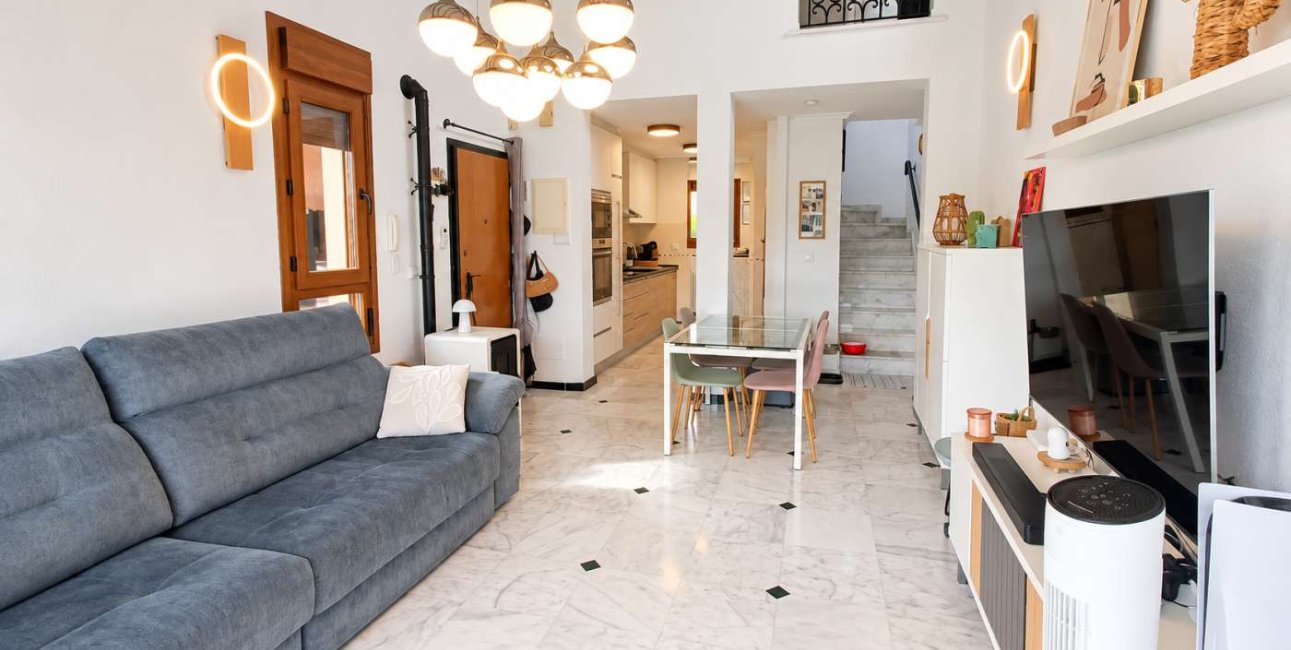 Resale - Villa -
Algorfa - La Finca Golf Resort