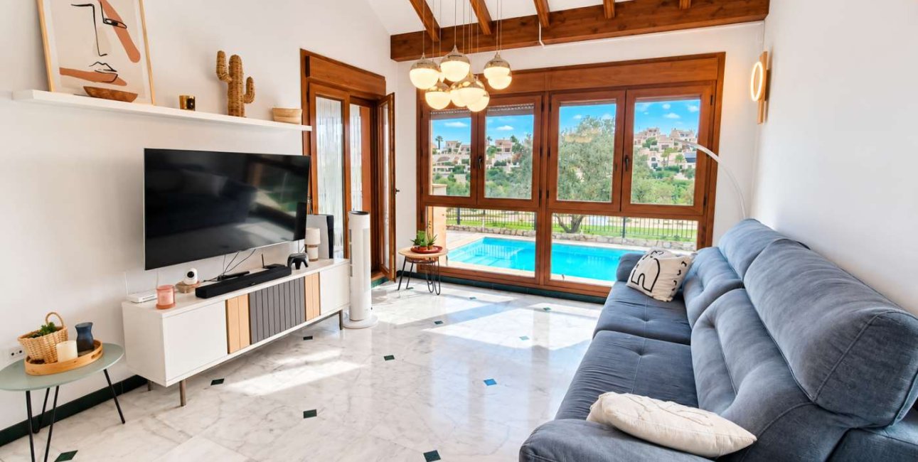 Resale - Villa -
Algorfa - La Finca Golf Resort