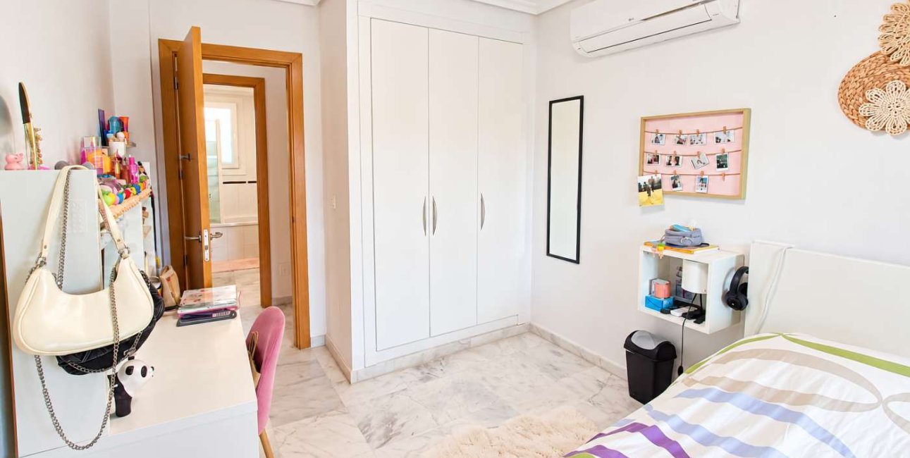 Resale - Villa -
Algorfa - La Finca Golf Resort
